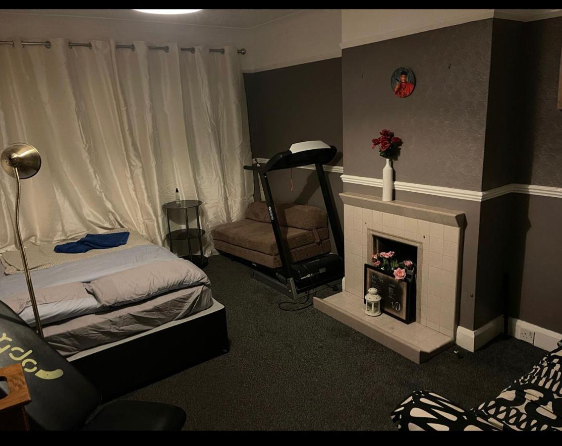 Relevant Bed & Breakfast Бексли Екстериор снимка