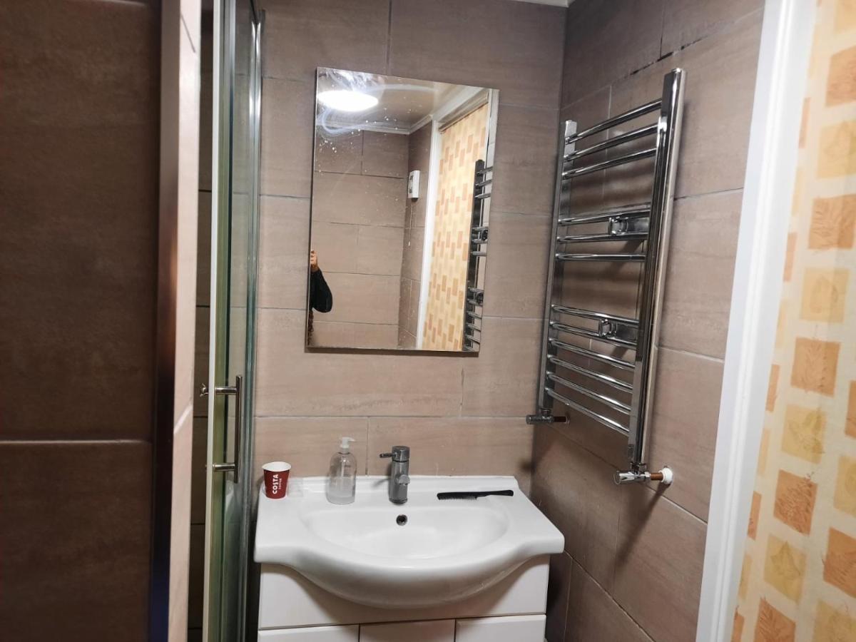 Relevant Bed & Breakfast Бексли Екстериор снимка